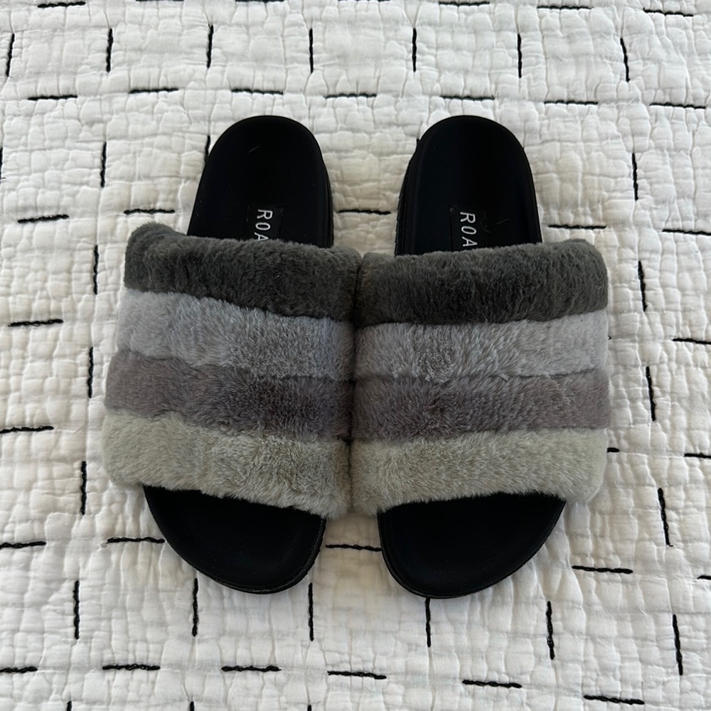 ROAM Plush Gray Slide Sandals